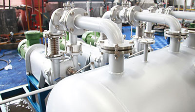 新安江工業(yè)泵為您提示，羅茨真空機組選型應(yīng)該注意什么？