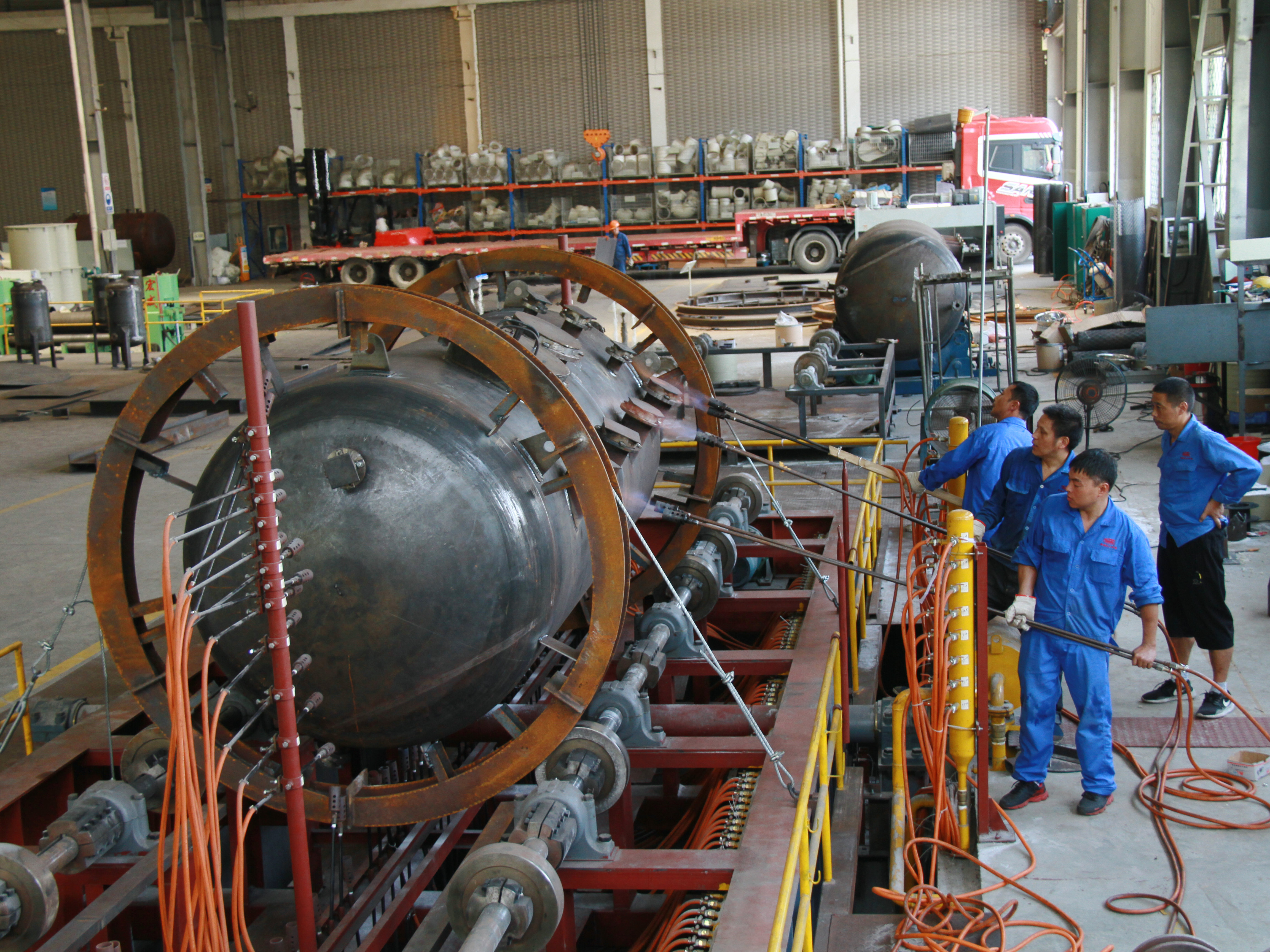 鋼襯塑儲罐一般分哪幾種？