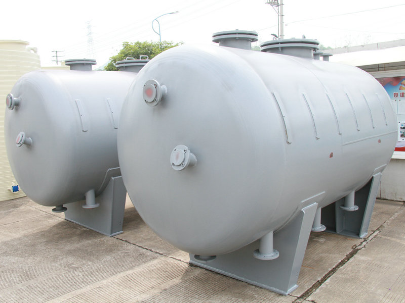 鋼襯滾塑儲(chǔ)罐能做成什么呢？