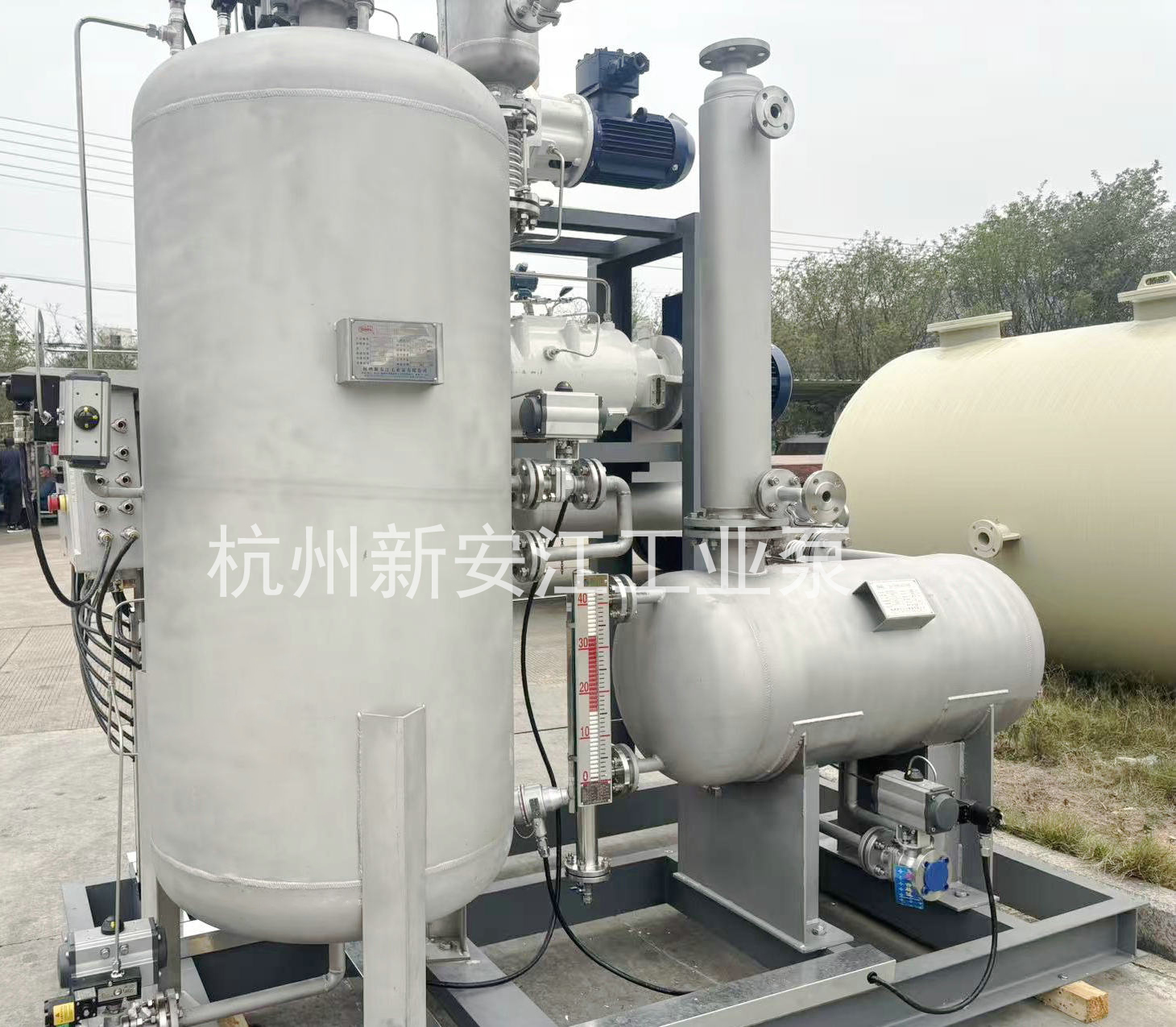 集成化羅茨螺桿真空機組，高效穩(wěn)定，勝任復(fù)雜苛刻工藝-杭州新安江工業(yè)泵有限公司 (3)